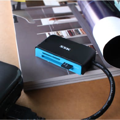 SSK/飚王 USB3.0高速读卡器多合一可读CF SD大卡TF手机小卡 尼康佳能单反相机通用电脑车载两用读卡器SCRM330 - 图3