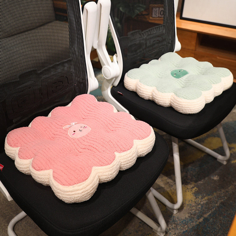 四季通用加厚学生椅子坐垫办公室沙发柔软毛绒座垫枕久坐屁股垫子