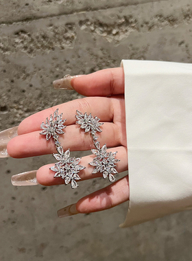 FRIDAY JEWELRY锆石轻奢精致满钻气质百搭设计师造型耳饰耳环银针
