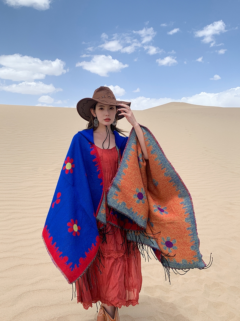 民族风斗篷披肩女新疆西藏旅游青海湖大西北穿搭保暖外搭连帽披风-图0