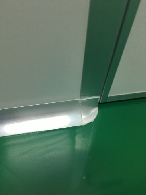 门封头银白色 门堵内圆弧配件 彩钢板铝合金型材 净化房铝材配件