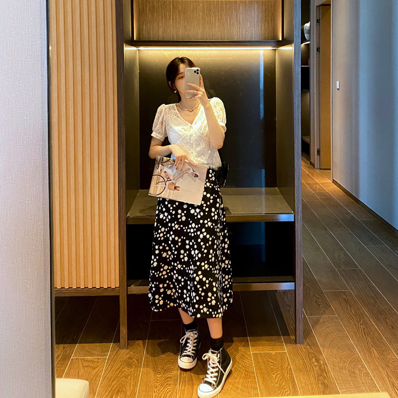 谜秀超仙蕾丝衫女2020夏装新款小衫 谜秀蕾丝衫/雪纺衫