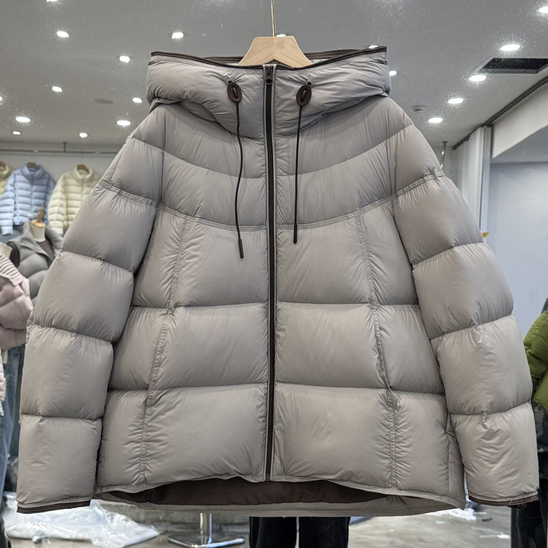 冬季时尚高级感宽松2025新款泡芙软糯90白鸭绒羽绒服气质外套女士,淘宝优惠券,粉丝福利购,淘宝优惠卷