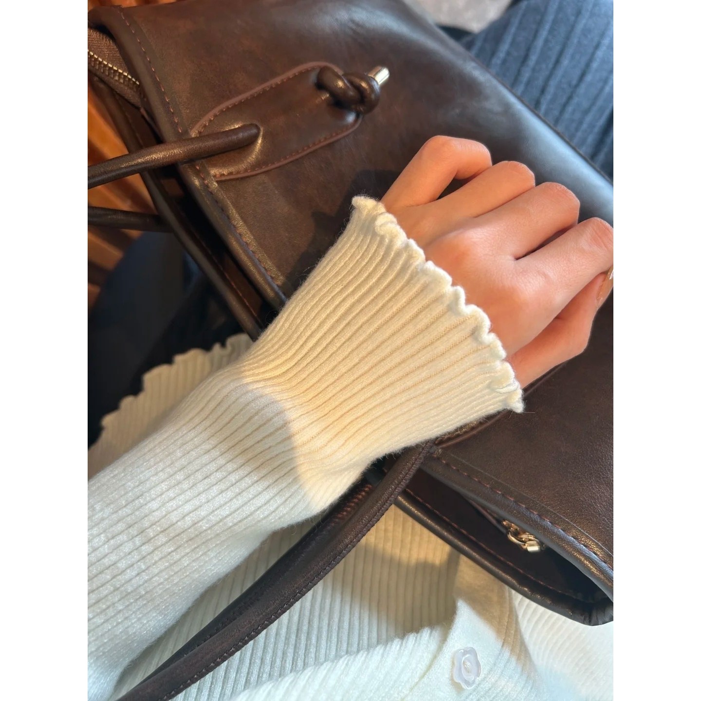 法式轻奢bm风别致蕾丝边V领长袖针织毛衣女春秋冬季打底衫上衣潮,淘宝优惠券,粉丝福利购,淘宝优惠卷