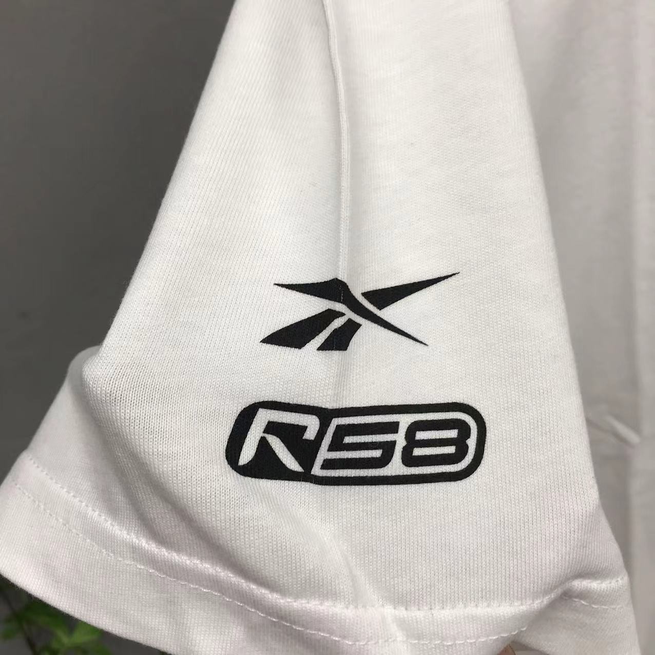 Reebok/锐步 夏季新款男子透气圆领纯棉T恤运动休闲短袖GK3741 - 图2