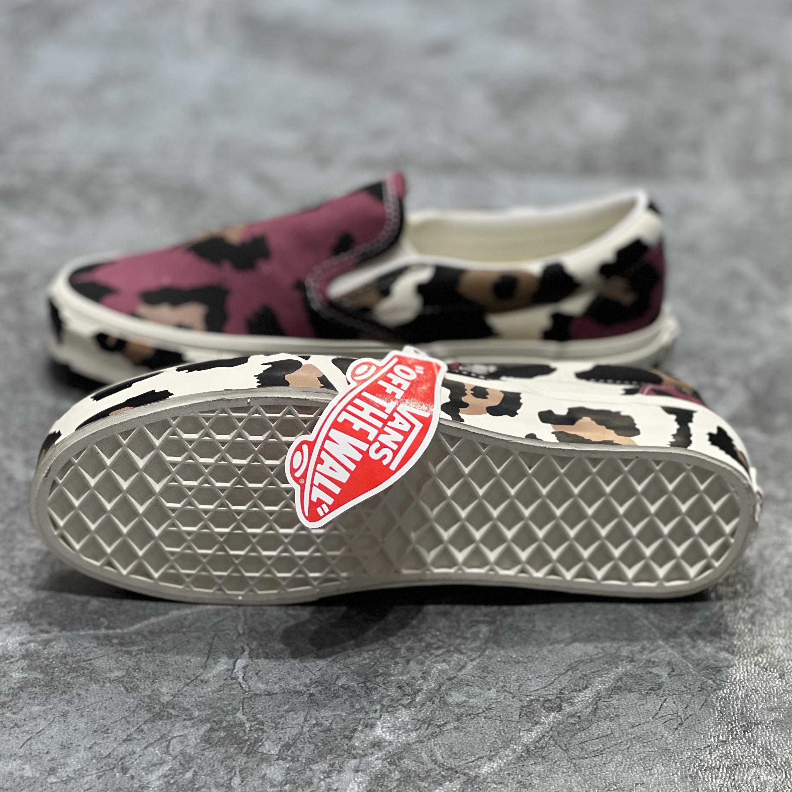 Vans Slip-on Animal Classic舒适休闲低帮帆布滑板鞋VN000XG8AZO - 图3