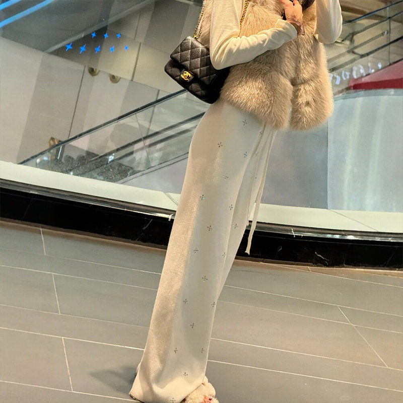 白色慵懒风时尚烫钻阔腿裤子女款大码胖mm梨形身材软糯休闲糯米裤,淘宝优惠券,粉丝福利购,淘宝优惠卷