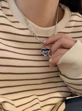 ins不掉色字母吊坠钛钢毛衣链