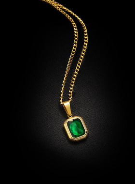 欧美钛钢项链女时尚复古祖母绿设计感项链简约镀K18金高级感项链