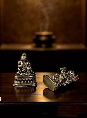 藏式白铜六臂玛哈嘎拉财神吊坠