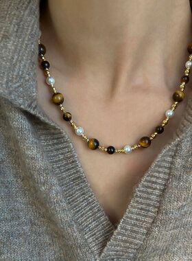 美拉德秋冬虎眼石珍珠项链女复古优雅时尚百搭个性短款颈链锁骨链