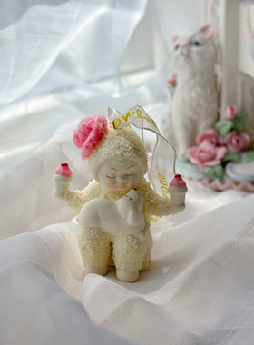 陶瓷雪娃小熊听诊器摆件