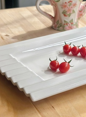 白色长方波浪立体西餐厨房餐具