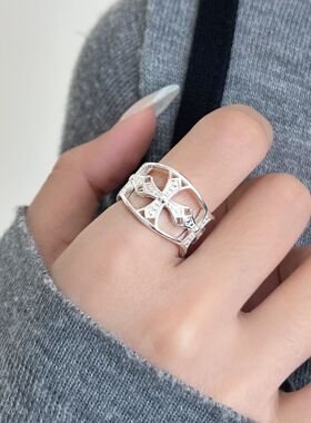 S925镀银简约十字架戒指女精致镂空不规则褶皱交叉开口指环ins风