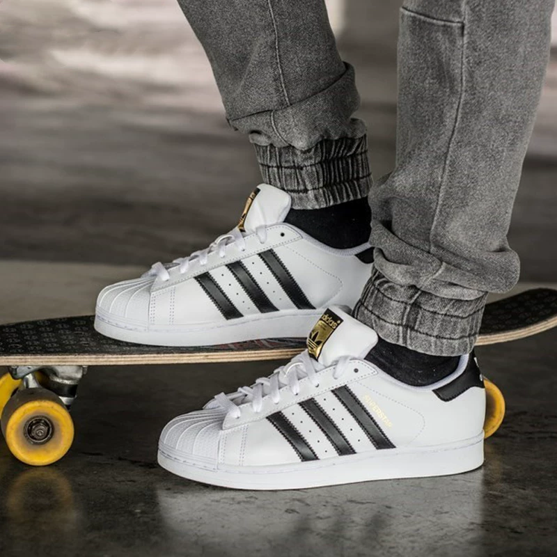 Трёхцветная звезда Adidas тривалент золотая накладка головка башни мужские маленькие белые кроссовки повседневная обувь и панельные туфли fu7712