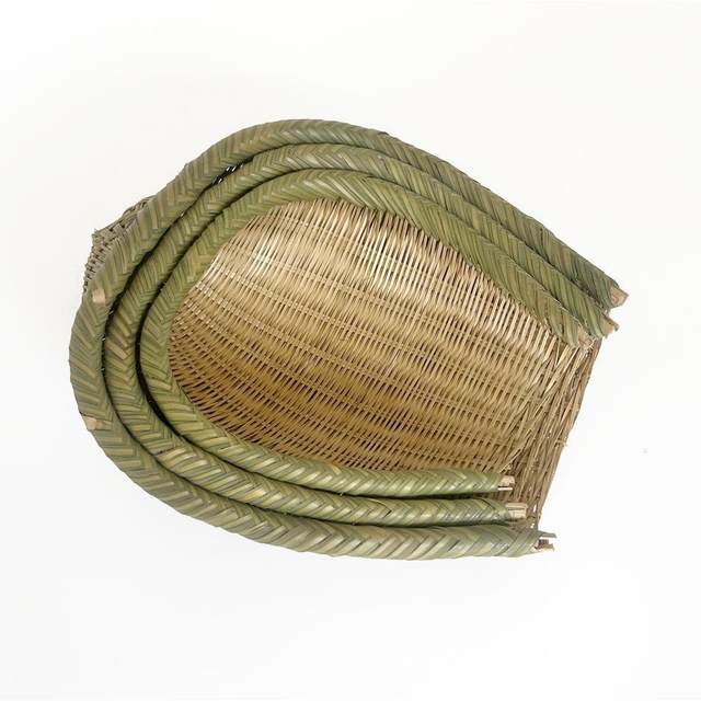 Open kitchen fruit storage basket asphalt peel