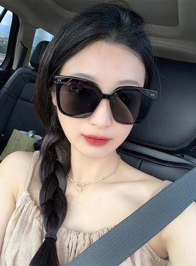 方形网红款素颜显脸小墨镜