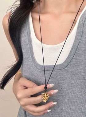 韩国博主同款松果吊坠项链女可调节小众设计高级感百搭毛衣链配饰