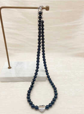 AC原创设计黑玛瑙钛钢爱心吊坠项链圈男女不退色配饰轻奢潮流