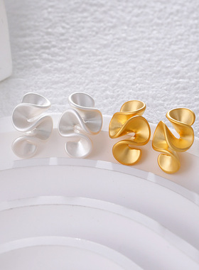 简约小巧荷叶边小耳钉几何褶皱奶茶花耳环女士花朵国风素银针耳饰