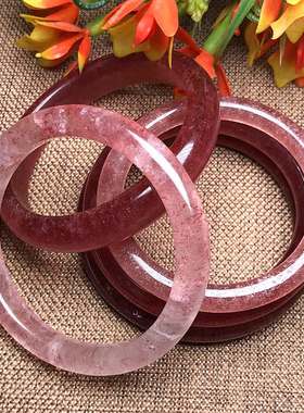 天然细条饰品草莓晶手镯