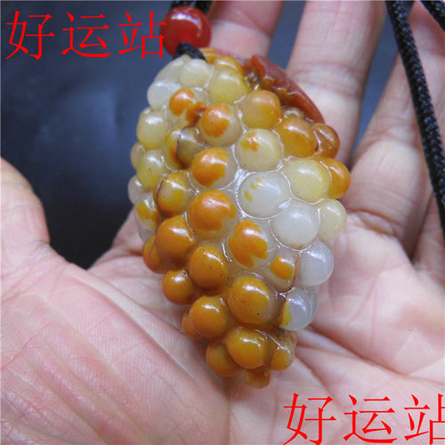 定制新款促销黄龙玉俏色硕果累累手把件玉石手玩物黄蜡石玉佩摆件 - 图0