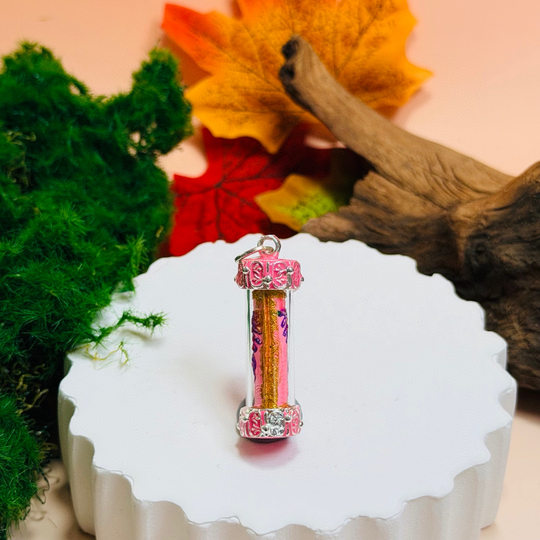 泰国佛牌搬运工 古巴吉士纳蝴蝶塔固