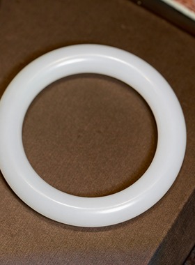 新品天然新疆和田玉白玉手镯女款圆条美人镯玉镯子正品带证书手饰