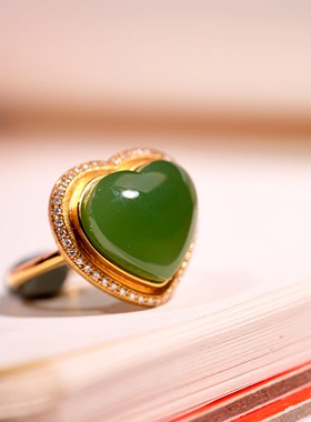 俄罗斯碧玉粉绿心形18k金围钻戒指女款桃心镶嵌可戒圈指环