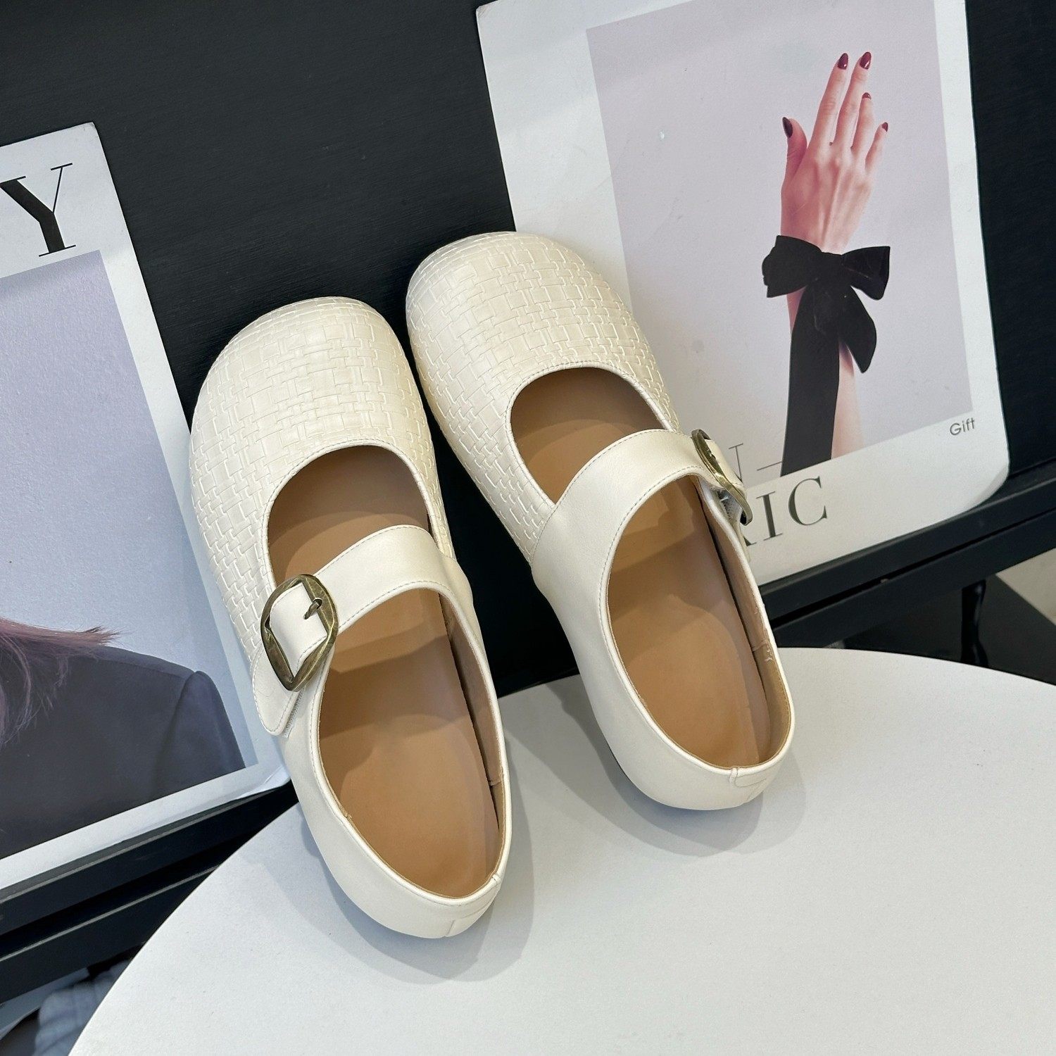 超火踩屎感玛丽珍鞋女2026春季新款复古编织一字扣带平底浅口单鞋,淘宝优惠券,粉丝福利购,淘宝优惠卷