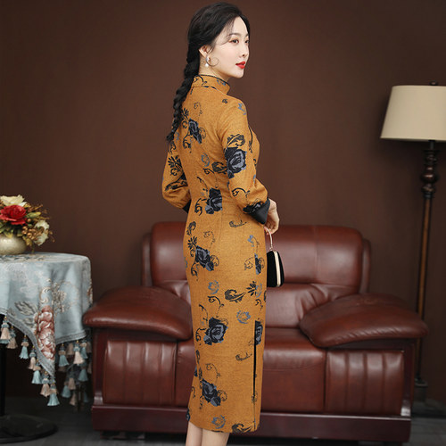 蝶恋拈花如梦 旗袍年轻款改良旗袍针织澳绒复古优雅崔万志旗袍裙 - 图1