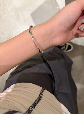 莫比乌斯环足银手镯小众