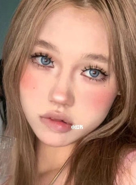 假睫毛小恶魔人型电脑妆上睫毛