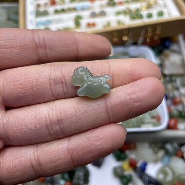 天然和田玉十二生肖小马配饰吊坠马上有钱马年本命年手绳红绳配珠