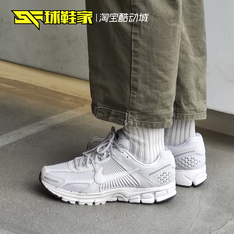 球鞋家 Nike Air Zoom Vomero 5 低帮男女灰色跑步鞋 BV1358-001 - 图0