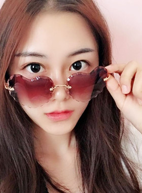 渐变爱心无框墨镜女夏旅行原宿风