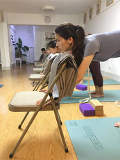 Йога стул 艾扬格瑜伽椅子专业加厚万能椅瑜珈凳辅助椅pu面多功能折叠椅用品