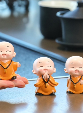 桌面摆件创意装饰树脂公仔小沙弥新品办公桌礼物装饰品小摆件