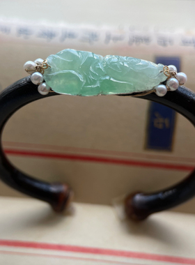 西藏高原深山鸡血藤原创镶嵌湖绿色A货手镯