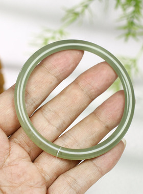 古晨和田玉湖水绿细圆条手镯