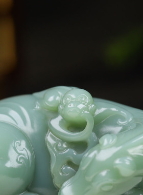 (古晨珠宝) 俄罗斯和田玉粉青碧玉马把件手玩摆件马上封侯150g