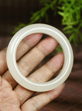 古晨和田玉藕粉圆条手镯