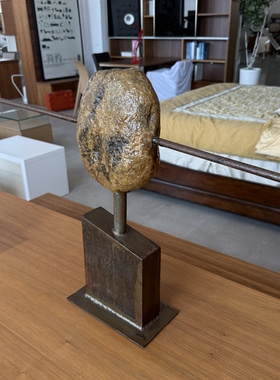 创意金属鸟客厅餐桌玄关艺术现代简约家居软装雕塑铜色石头鸟摆件