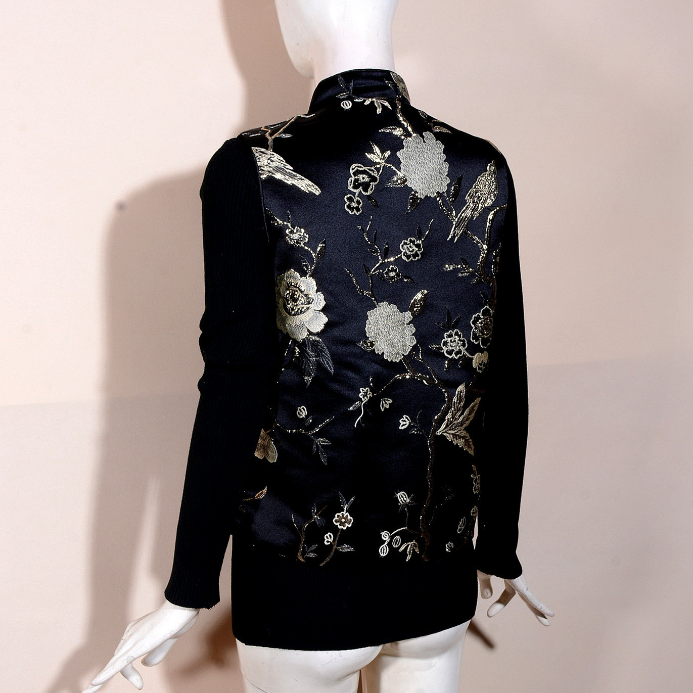 （捡漏L-3XL）楚昭萍2025秋季单马甲国风刺绣时尚民族风黑色尾货,淘宝优惠券,粉丝福利购,淘宝优惠卷