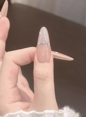 秋冬裸色渐变显白手工美甲穿戴甲