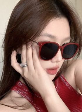 2025新款安其拉红方形圆脸墨镜女