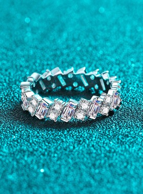 D色3克拉莫桑石戒指满圈方钻