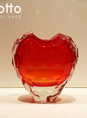 轻奢琉璃水晶心形渐变红色花瓶摆