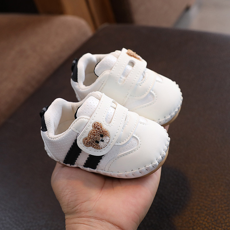 婴儿鞋春秋新款男女宝0-1岁透气防滑鞋不掉跟软底休闲防滑学步鞋6