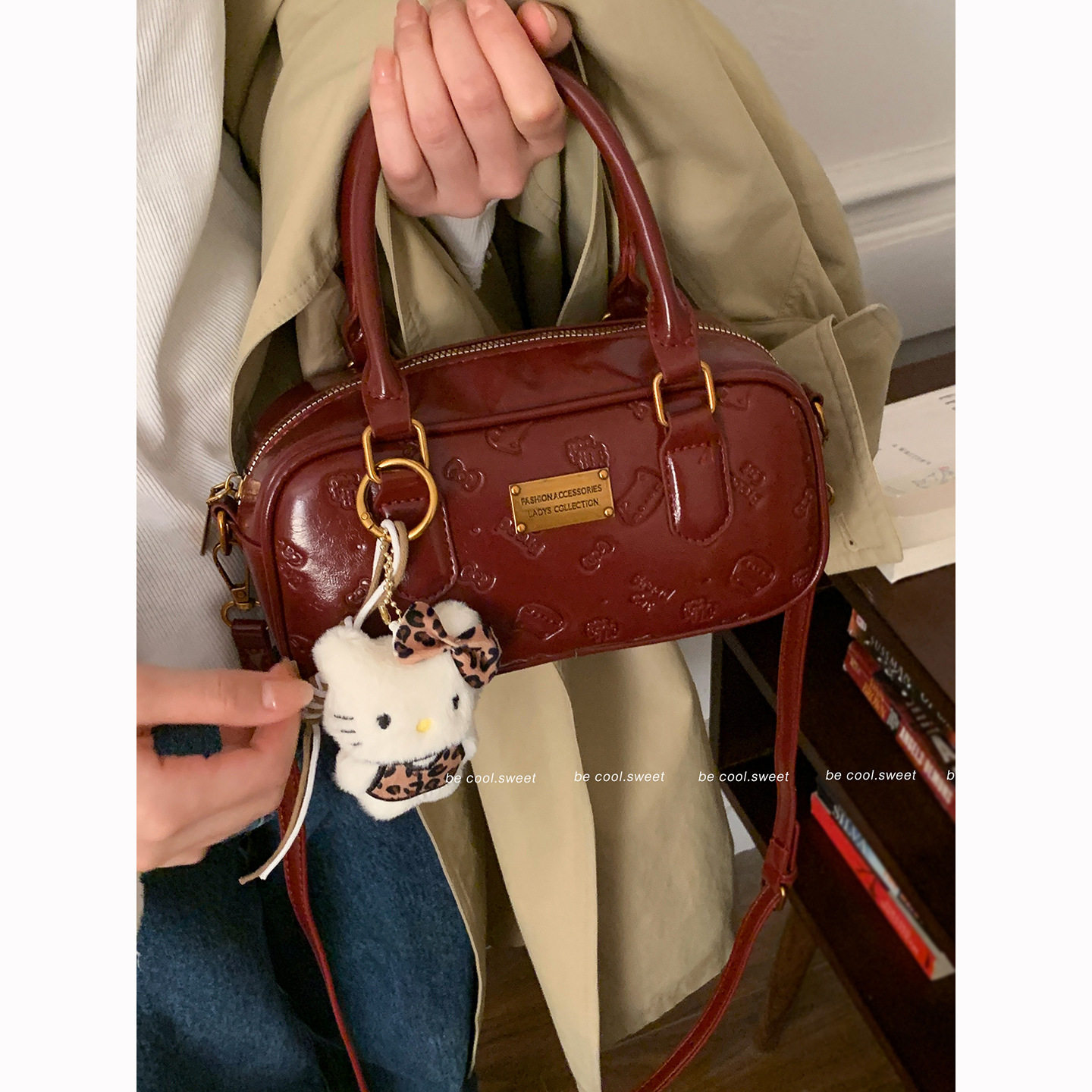 复古小众质感手提包女式小拎包2026新款卡通压花小方包百搭斜挎包,淘宝优惠券,粉丝福利购,淘宝优惠卷